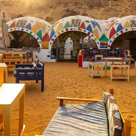 Onaty Ka Guest House Aswan Bagian luar foto