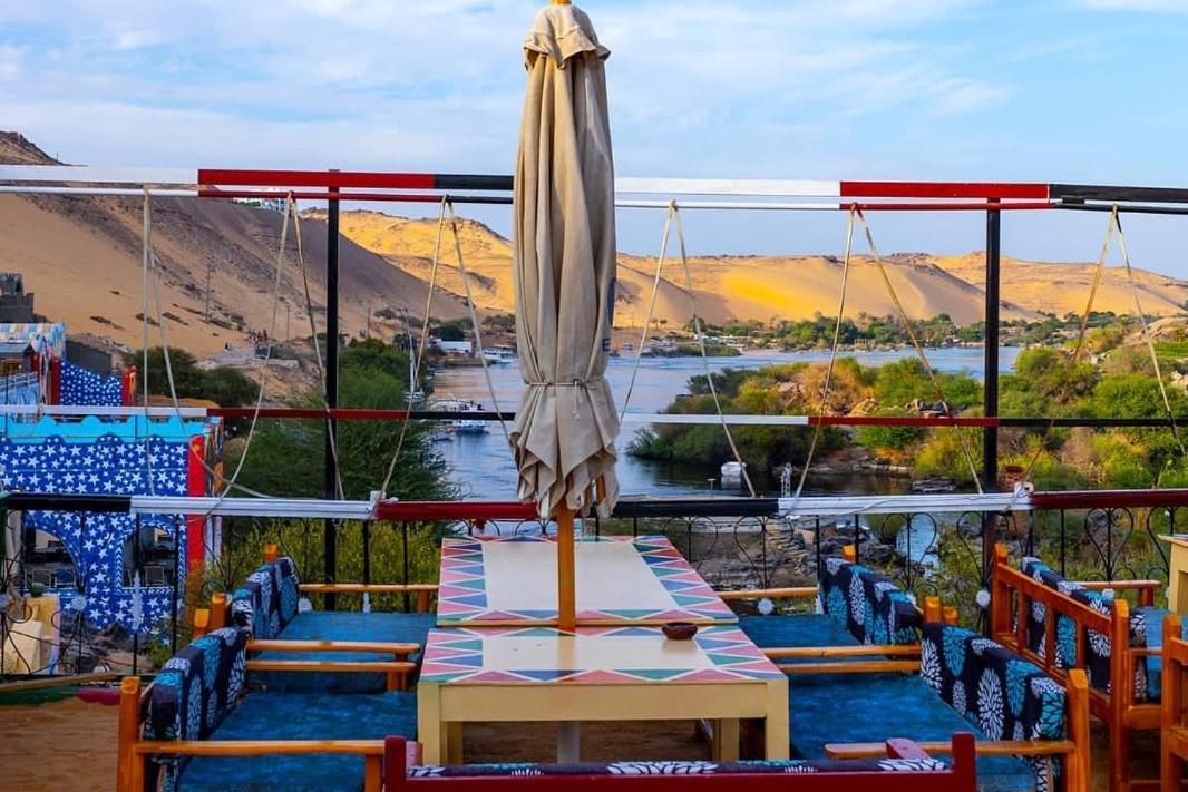 Onaty Ka Guest House Aswan Bagian luar foto
